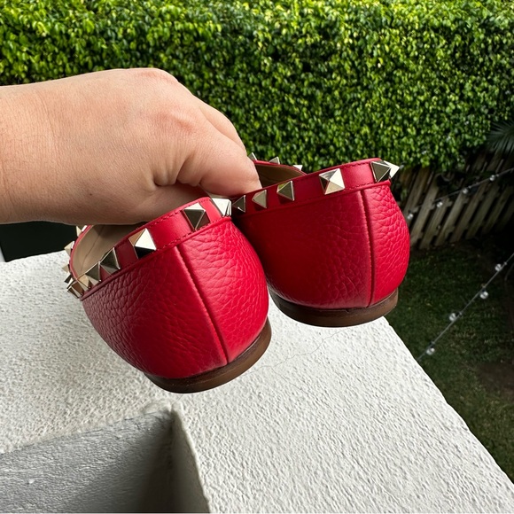 Valentino Women’s Red Leather Rock Stud Pointed Toe Flats Shoes Size 37 - Picture 8 of 10